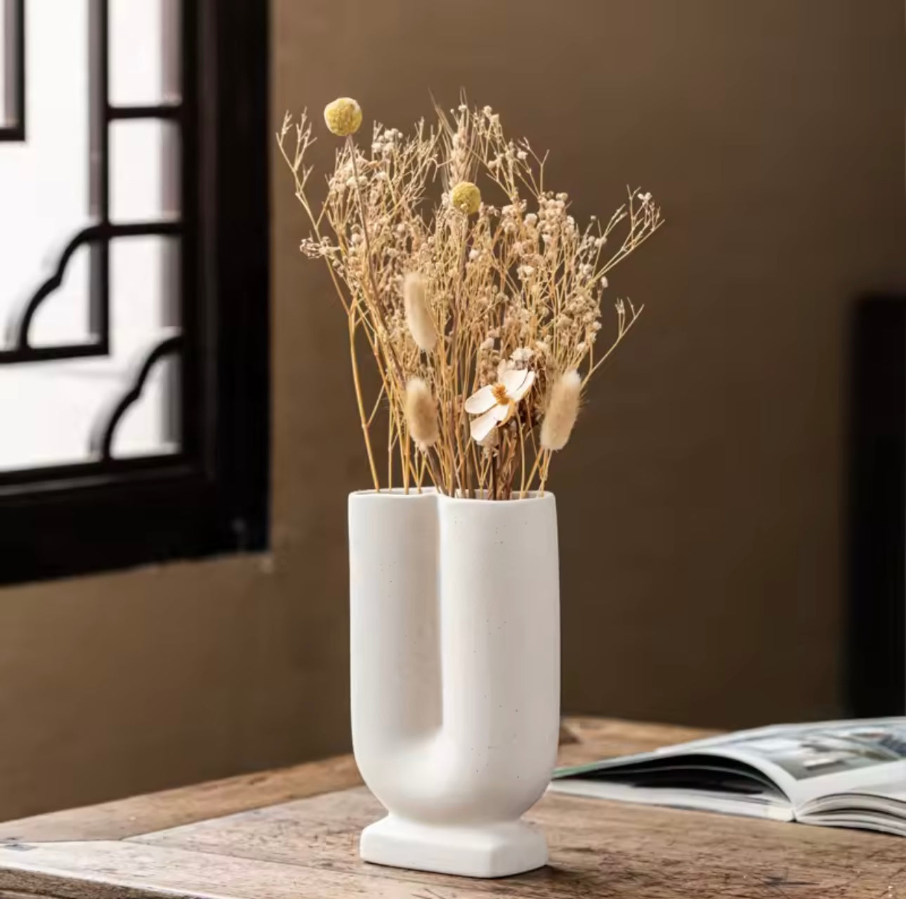 Vase en céramique modèle U – Modernité douce